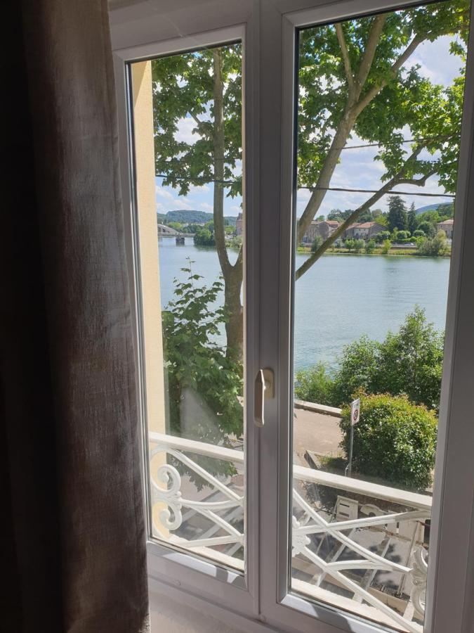O Petit Nice Neuville-sur-Saone Exterior photo